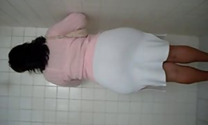 青少年女孩推推搡搡的仙人掌上的阴道活动的艺术青少年